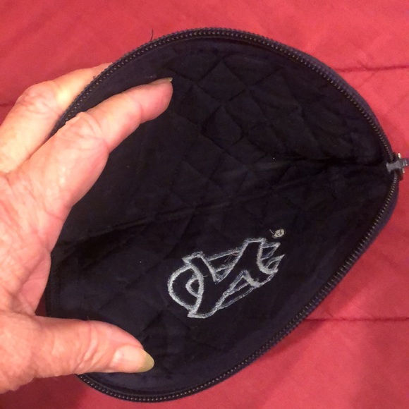 UNC -University of North Carolina- Tarheels Quilted Make Up or Purse - Picture 3 of 3